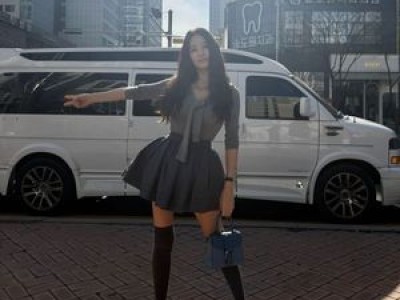 김혜수 길게 기른 머리카락으로 새 인상