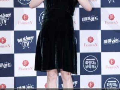 조혜정 1년 만에 칸에서 다시 떴다