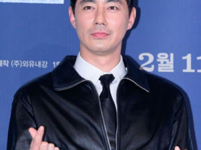 조인성 SNS에 올린 글로 정치적 댓글 공격 받음