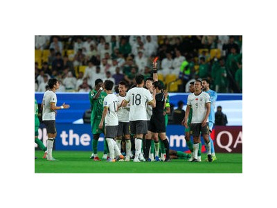 중국 사우디 홈 어드밴티지 이겼지만 경기 중 사고 당해