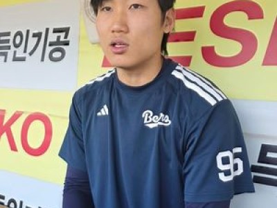 김한중 인터뷰 어색해 보여서 팬들 웃음