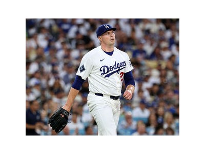 타릭 스쿠발 다저스 첫 홈경기 실격